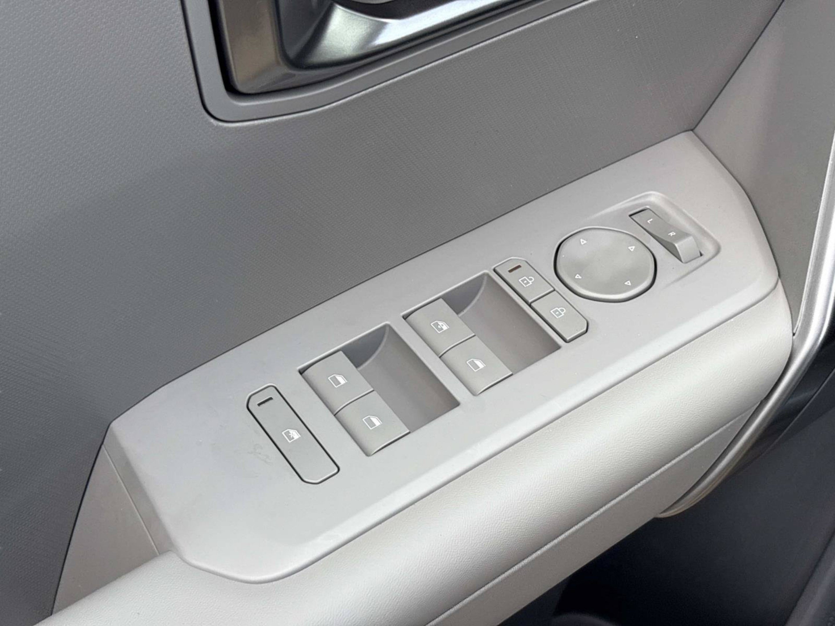 Used 2027 Kia Seltos S FWD image 16