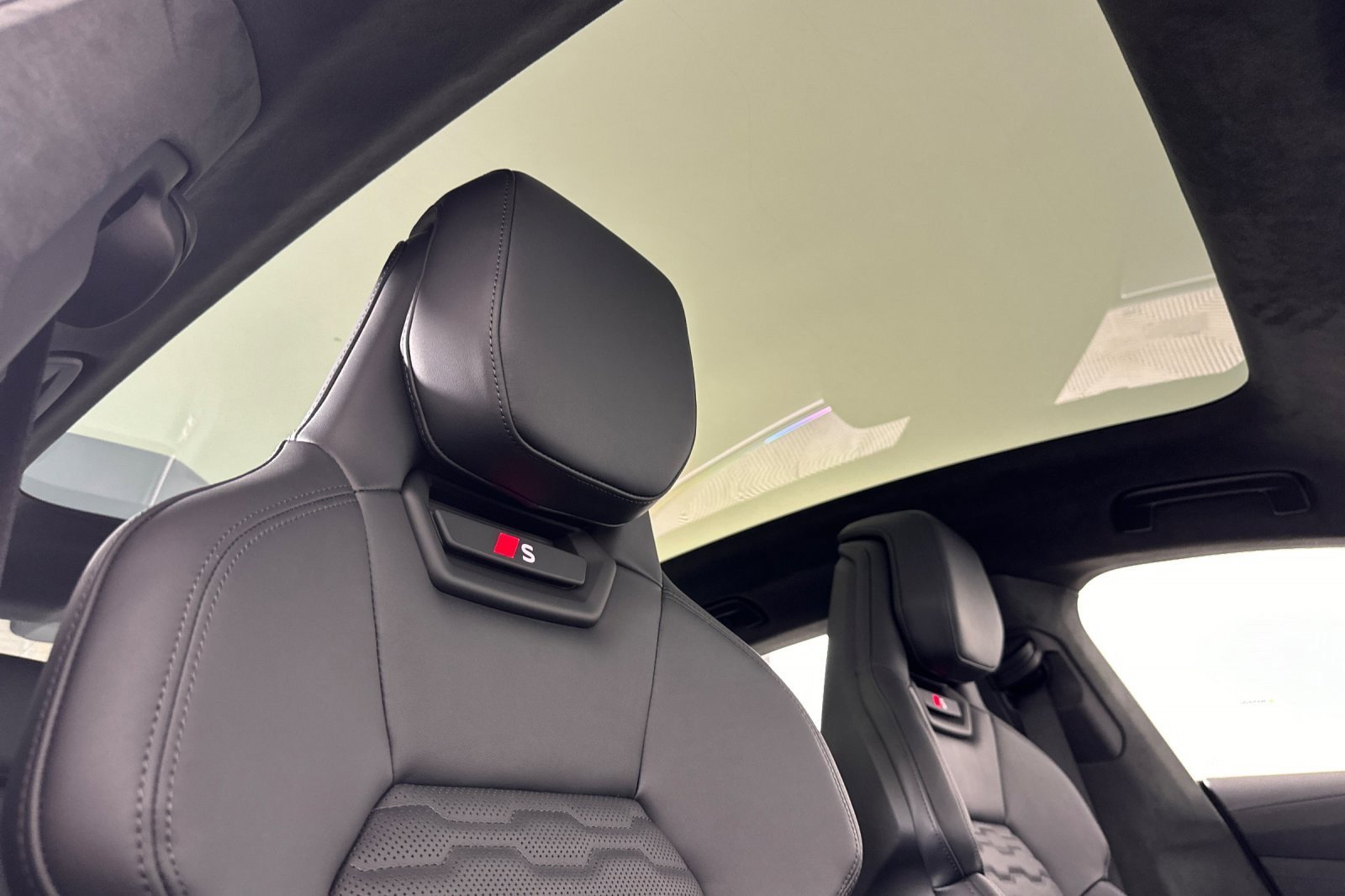 New 2026 Audi S e-tron GT Prestige image 15