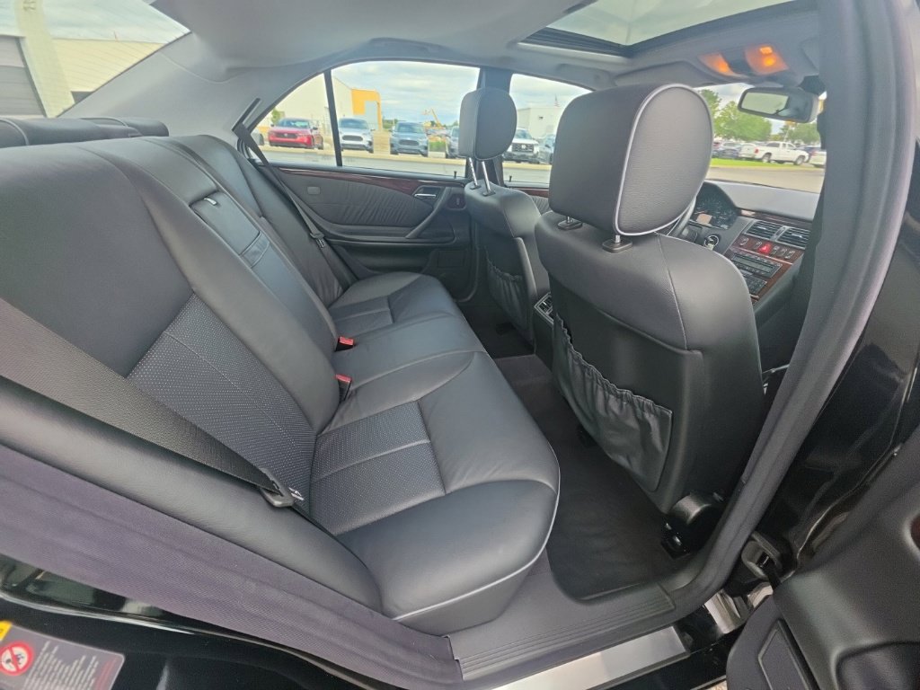 Used 2002 Mercedes-Benz E 320 4MATIC Sedan image 30