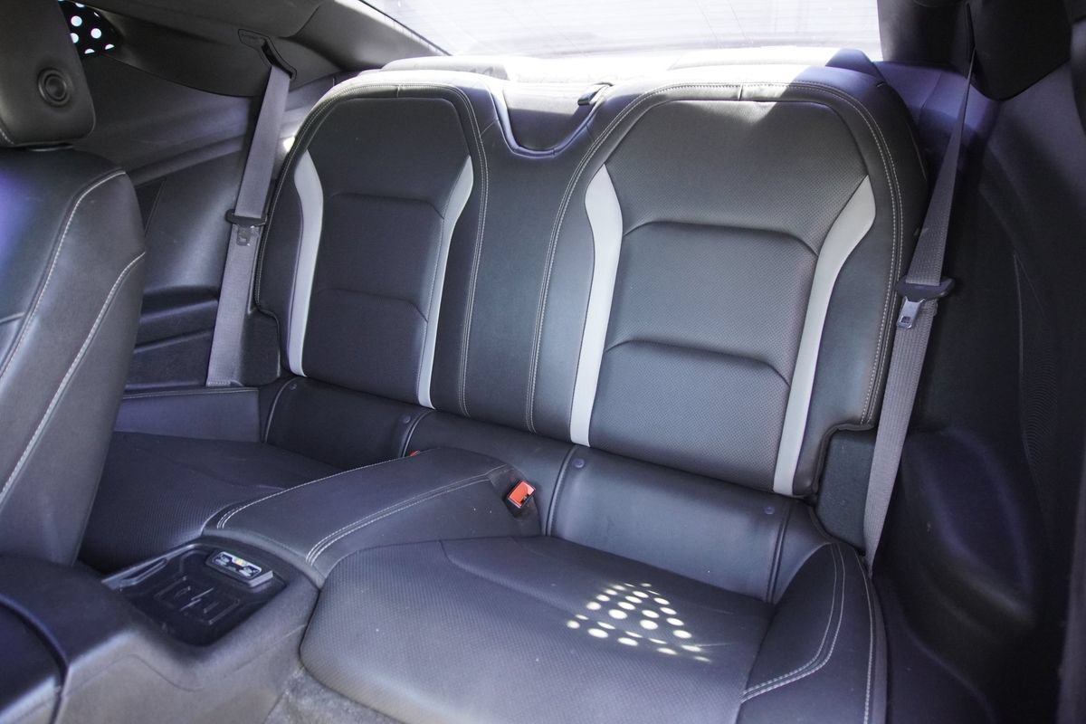 Used 2016 Chevrolet Camaro SS RWD image 12