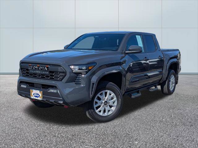 Used 2025 Toyota Tacoma SR5 AWD/4WD image 1