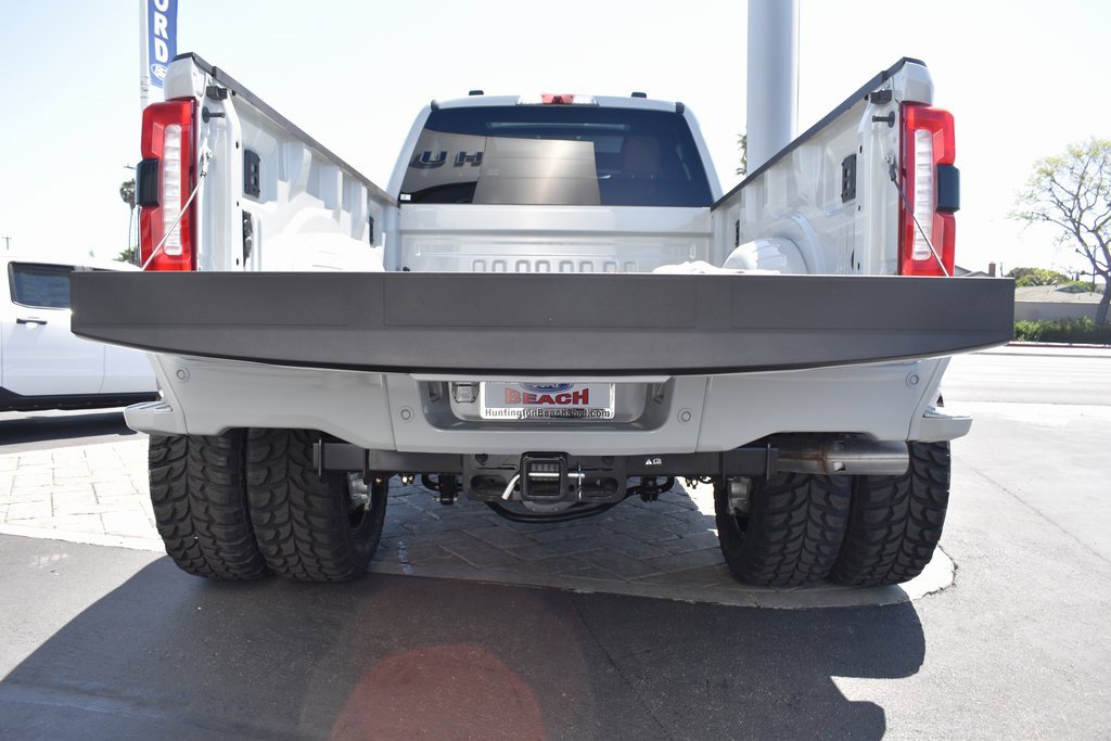 Used 2025 Ford F450 Lariat w/ FX4 Off-Road Package image 14