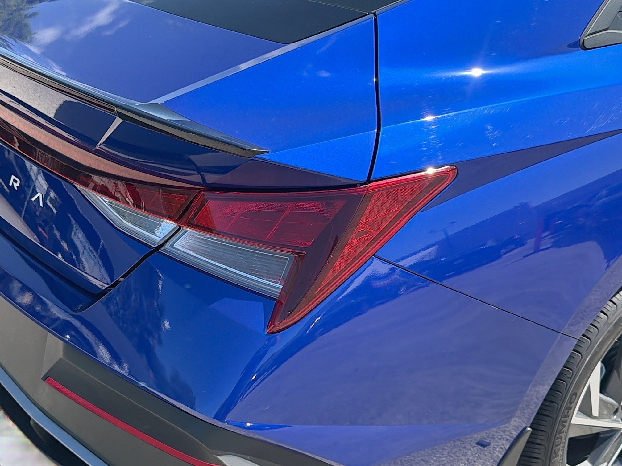 Used 2025 Hyundai Elantra Sport FWD image 24