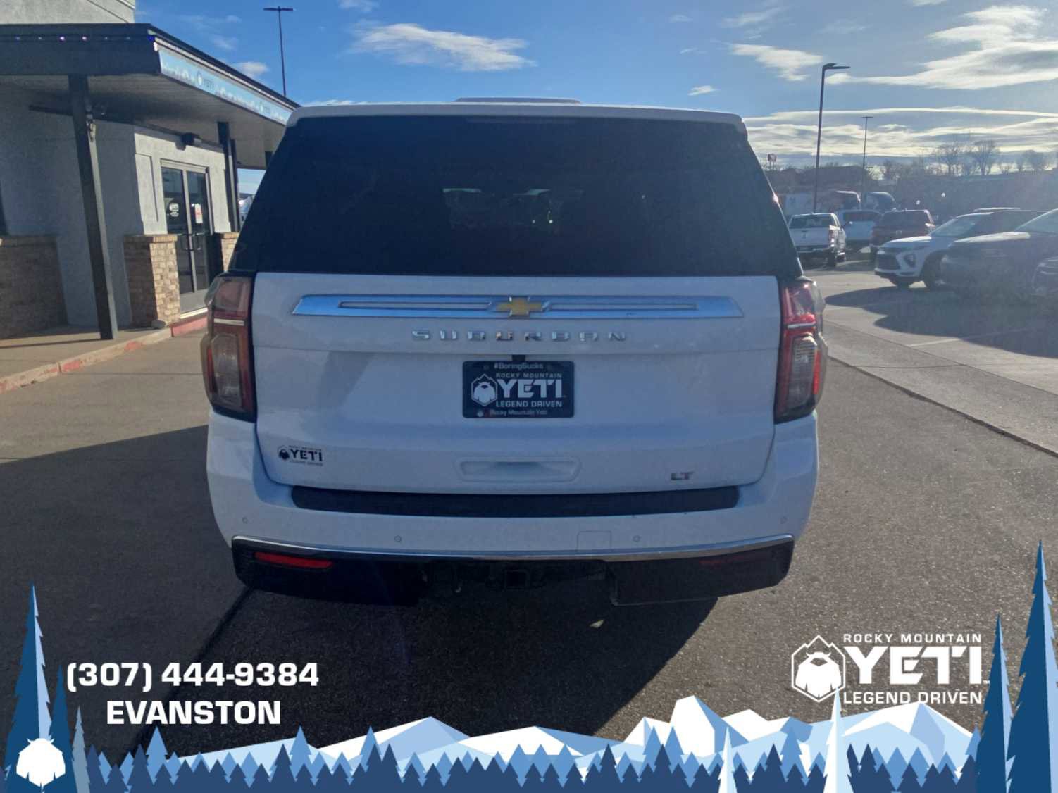 Used 2021 Chevrolet Suburban LT w/ LT Signature Package image 4