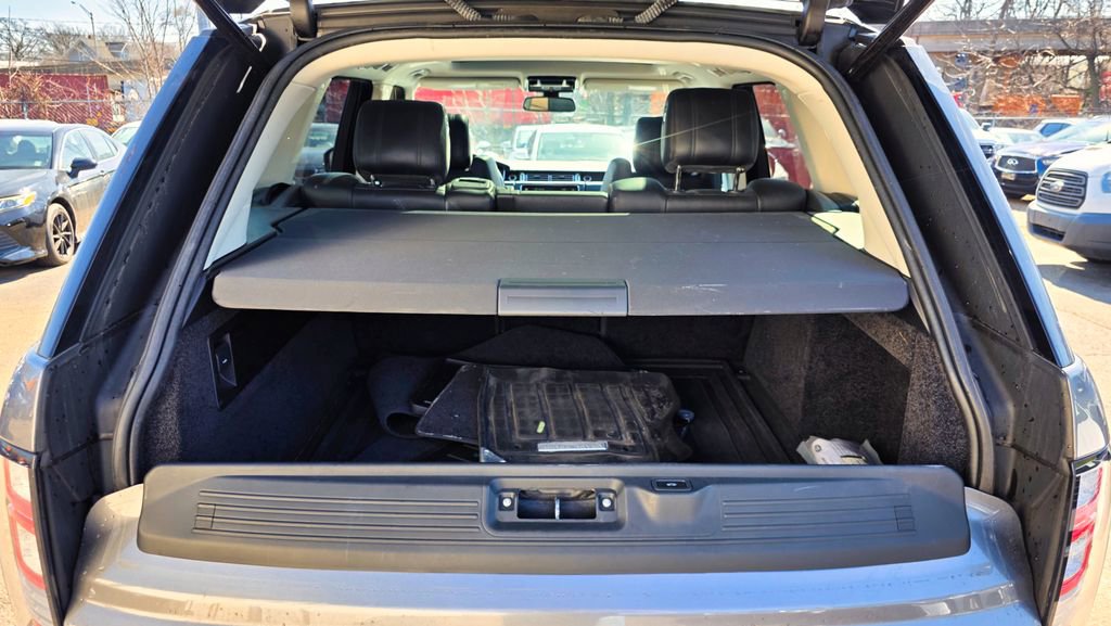 Used 2015 Land Rover Range Rover Supercharged image 45
