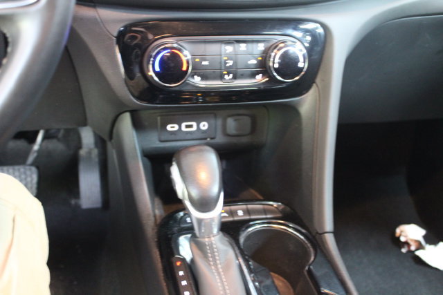 Used 2023 Buick Encore GX Preferred w/ Cold Weather Comfort Package FWD image 20