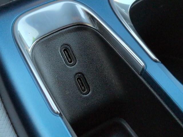 Used 2024 Chevrolet Equinox EV LT FWD image 21