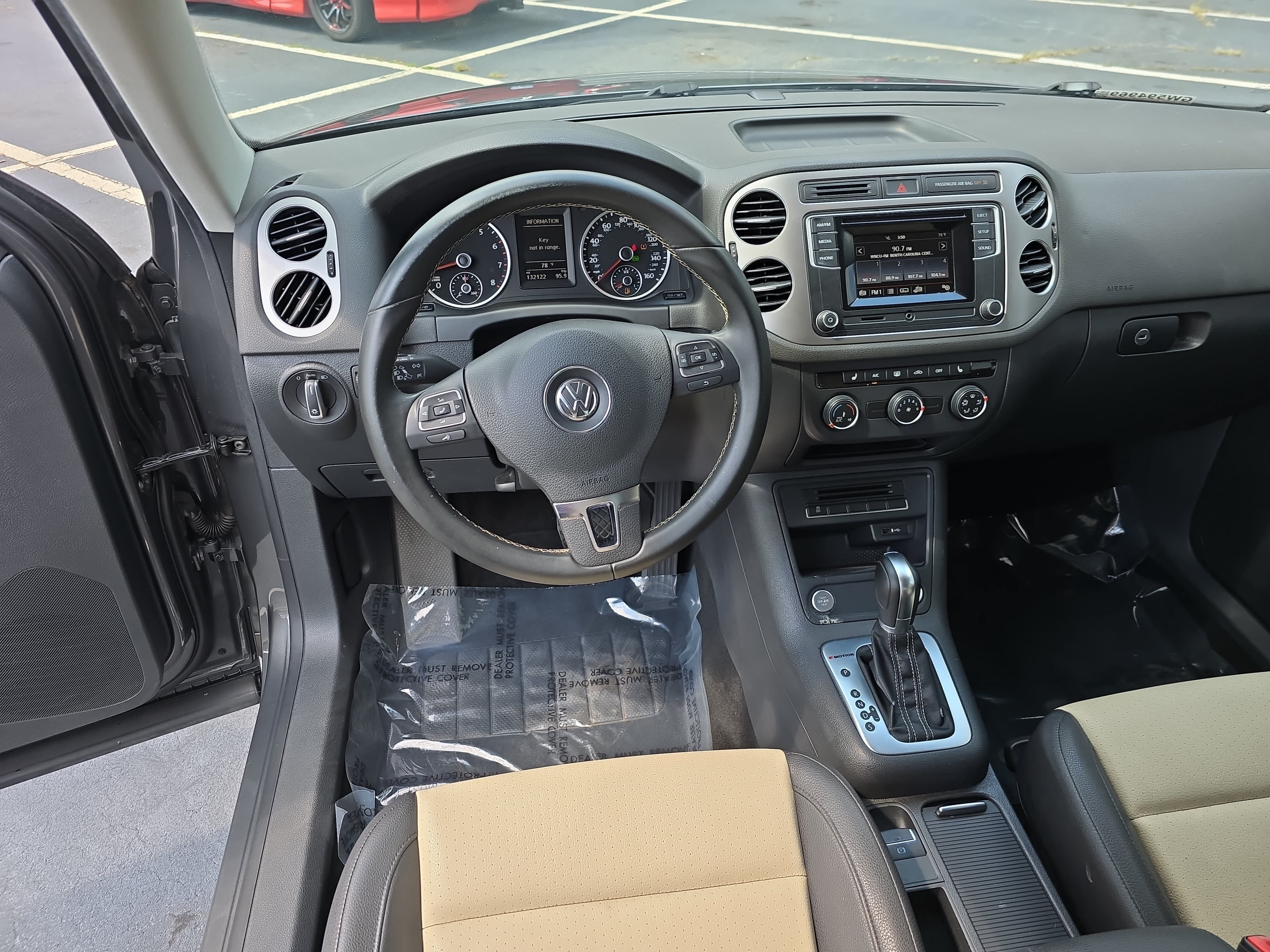 Used 2016 Volkswagen Tiguan S AWD/4WD image 15