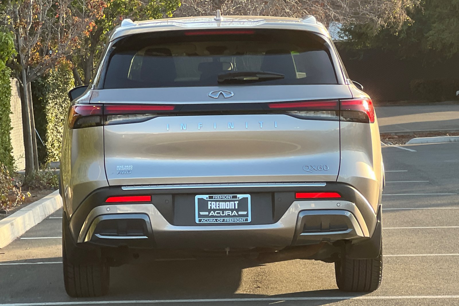 Used 2022 INFINITI QX60 Luxe w/ Performance Audio Package AWD/4WD image 5