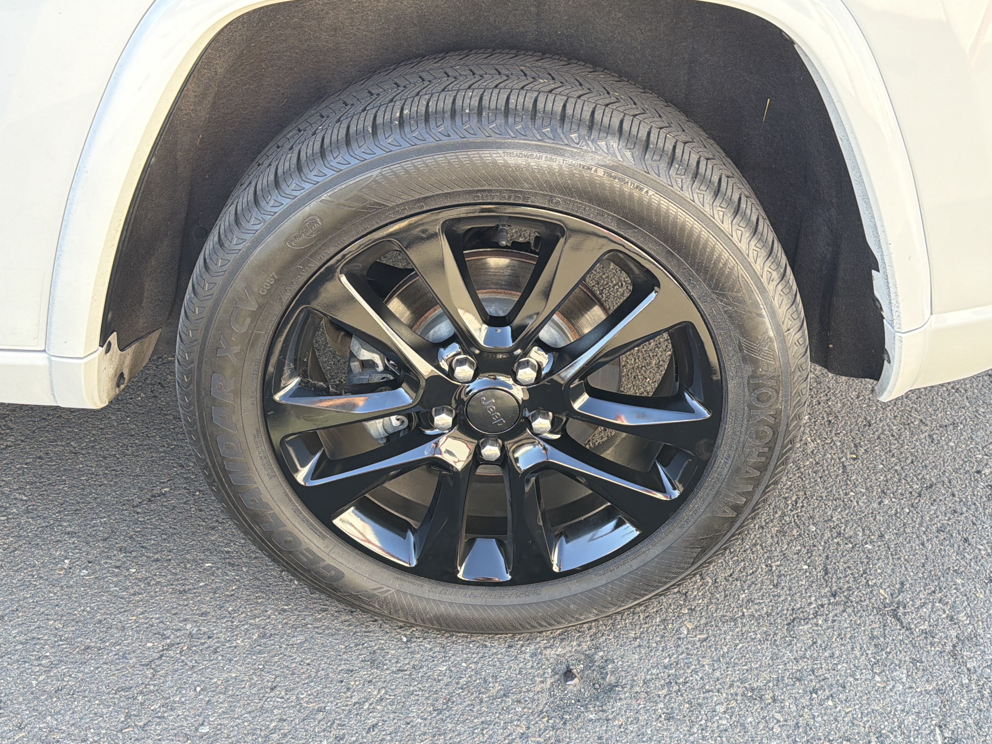 Used 2017 Jeep Grand Cherokee Altitude RWD image 25