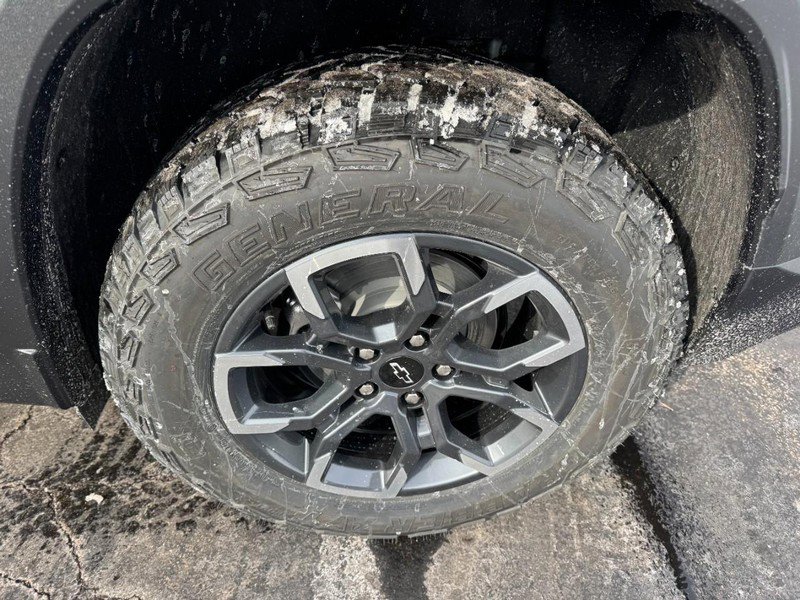 New 2026 Chevrolet Equinox ACTIV w/ Convenience Package III FWD image 31