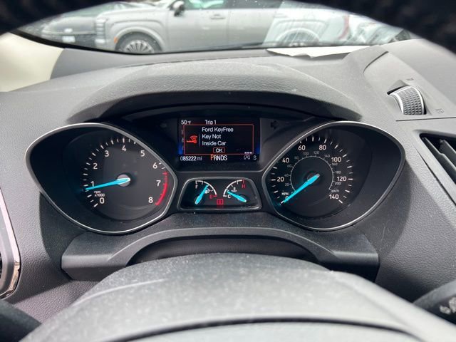 Used 2017 Ford Escape Titanium image 16