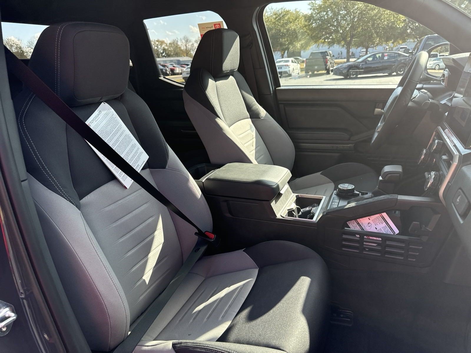 New 2024 Toyota Tacoma TRD Off-Road AWD/4WD image 34
