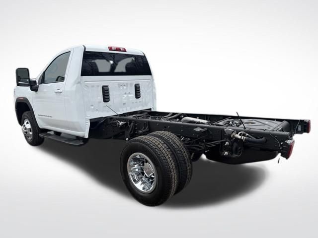 New 2026 GMC Sierra 3500 SLE w/ SLE Convenience Package image 3