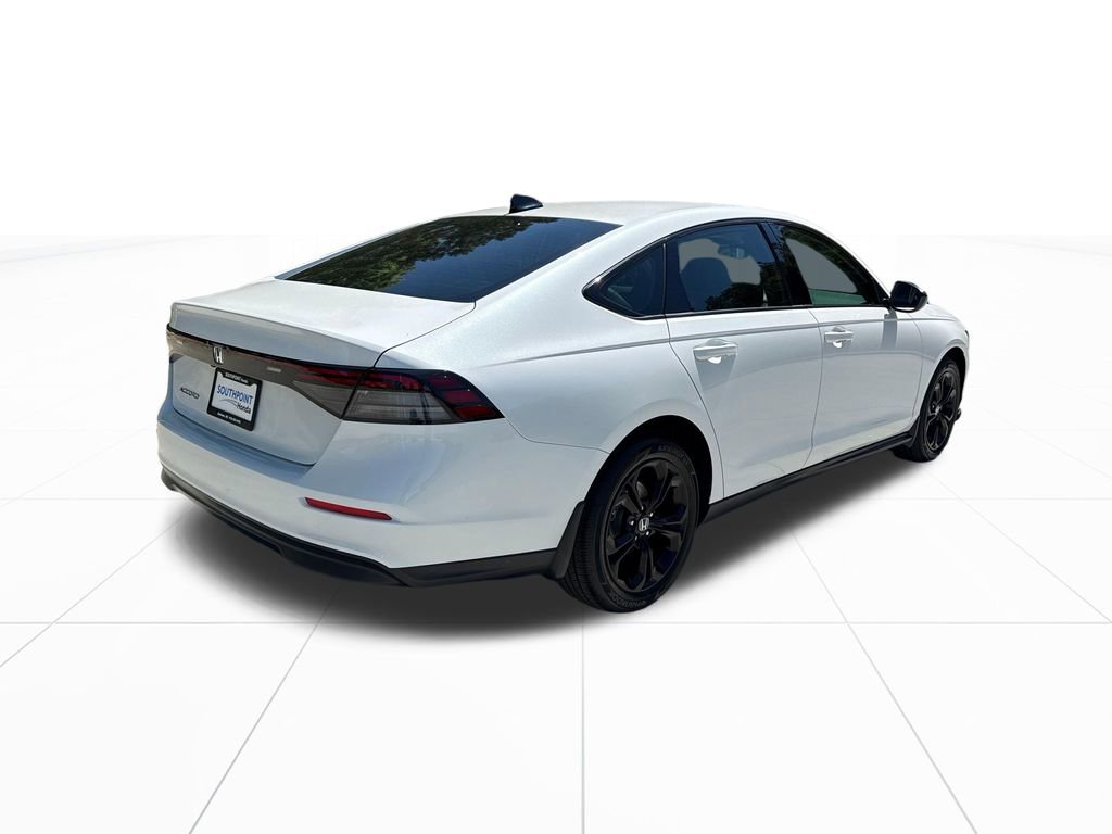 Certified 2025 Honda Accord SE image 9
