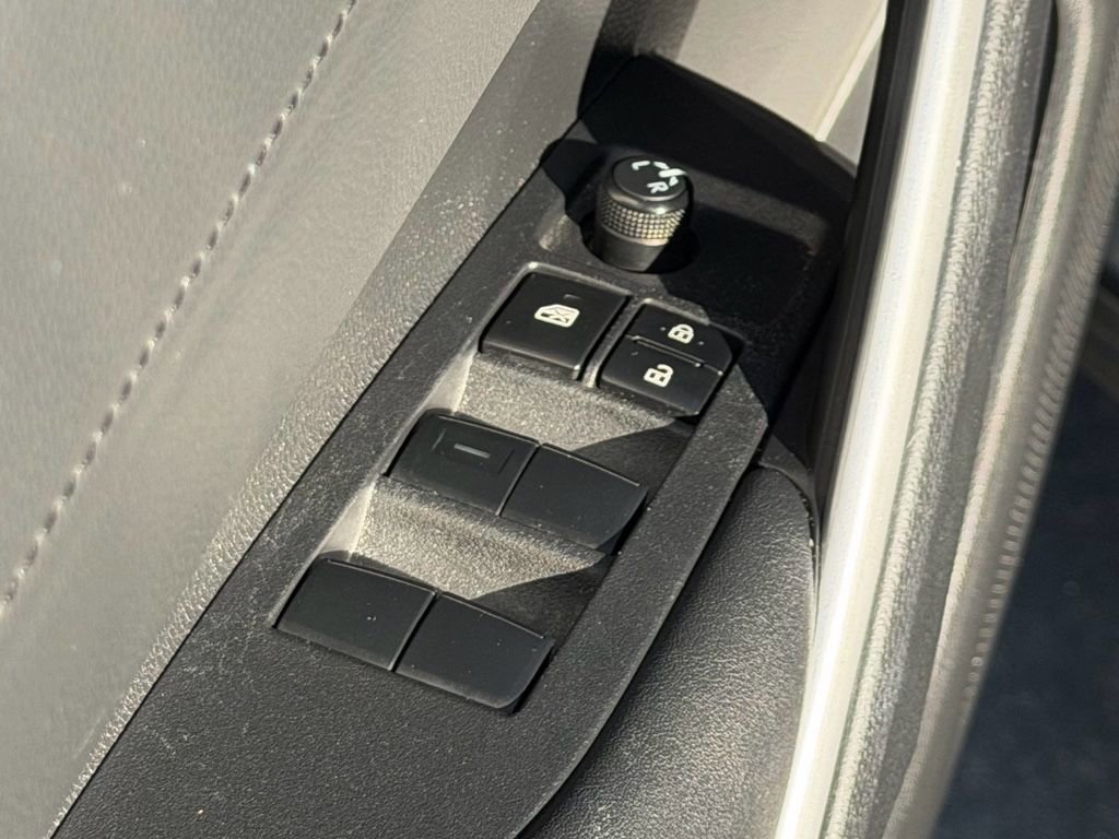 Certified 2023 Toyota Corolla Cross XLE image 14