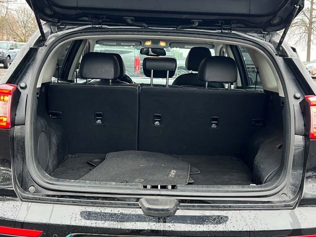 Used 2018 Kia Niro EX Premium image 12