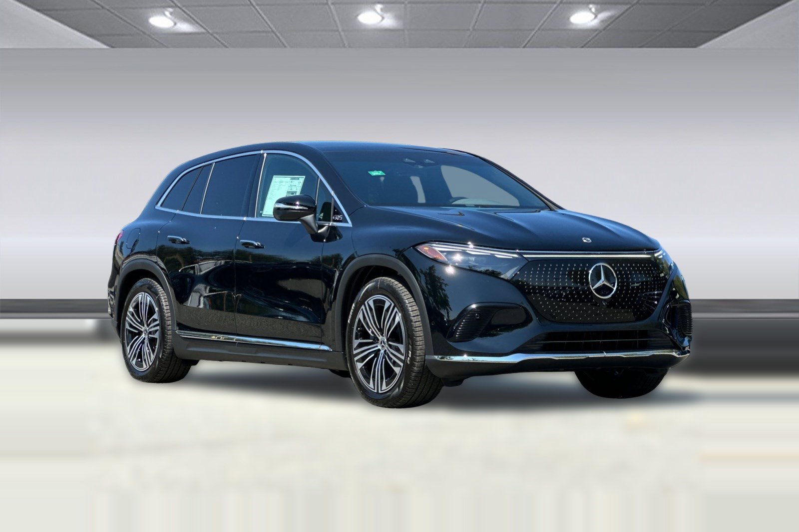 Used 2026 Mercedes-Benz EQS 400 4MATIC SUV image 6
