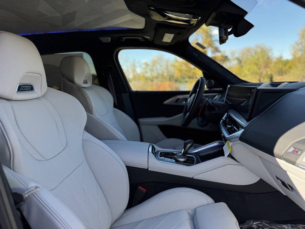 Used 2026 BMW XM Label Red image 32