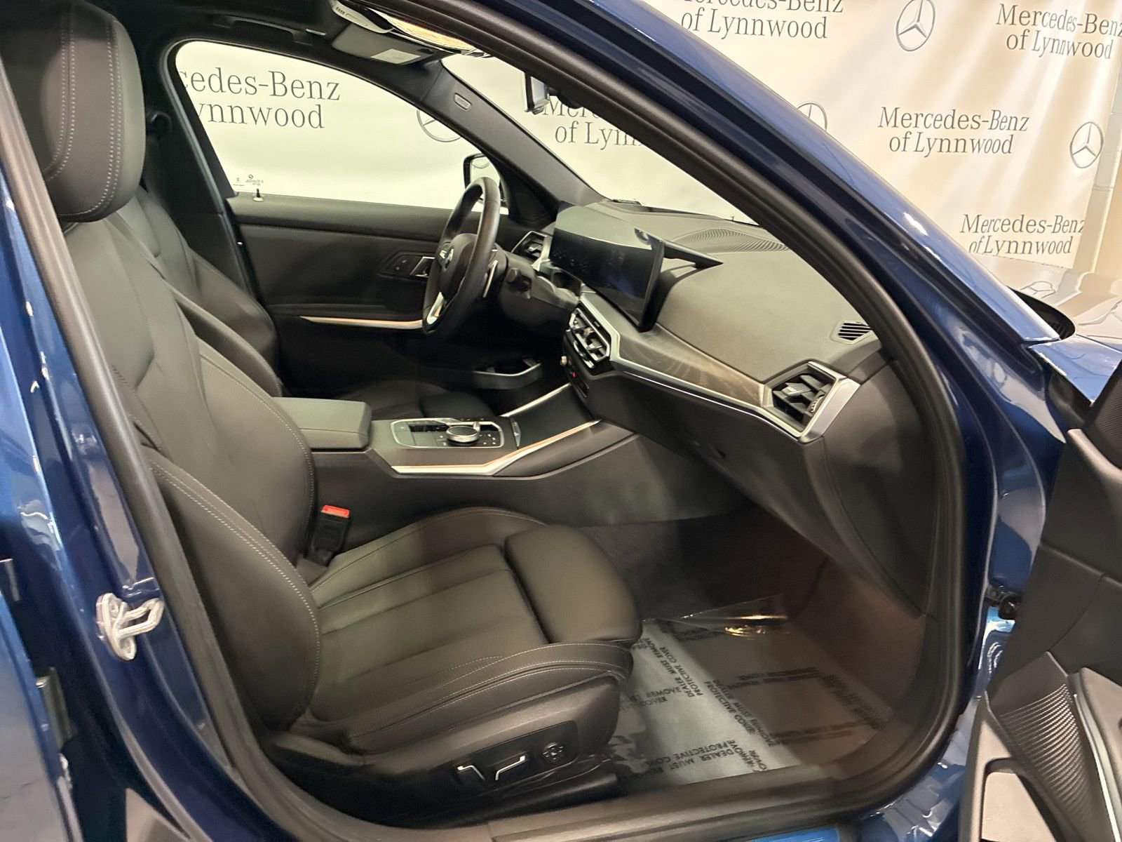 Used 2024 BMW 330i xDrive Sedan w/ Premium Package image 24