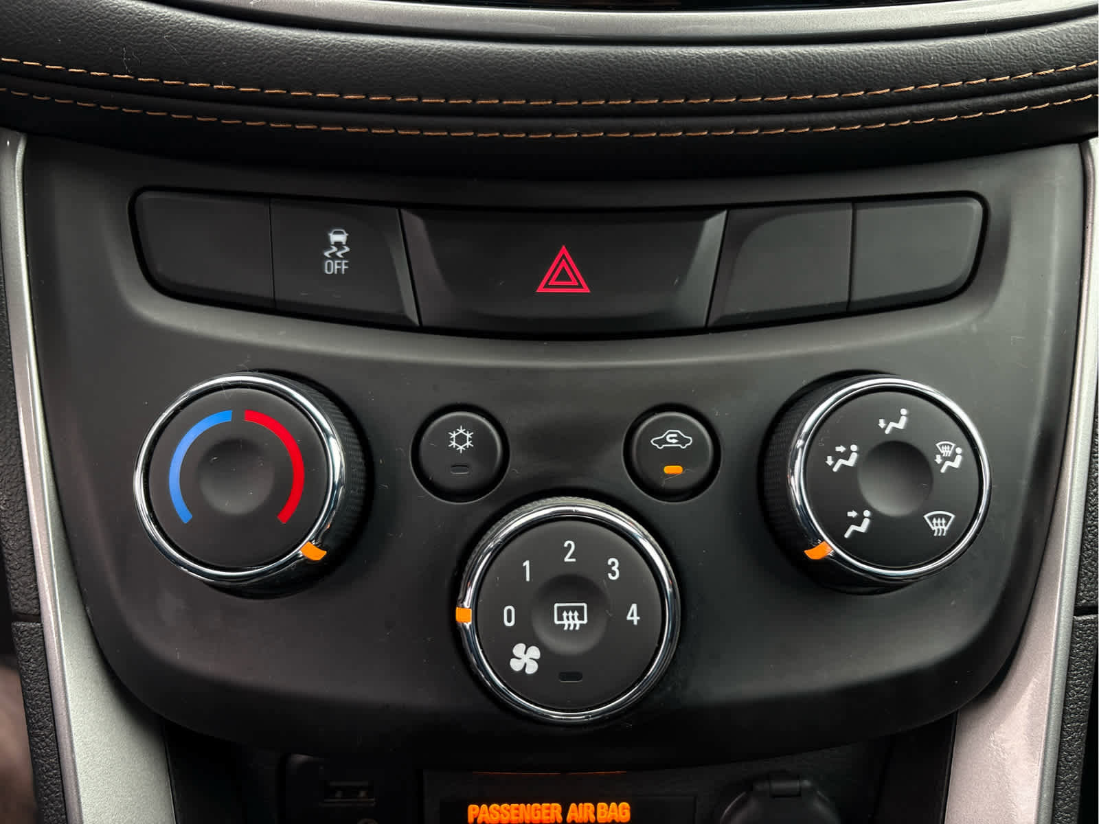 Used 2022 Chevrolet Trax LT w/ Driver Confidence Package image 20