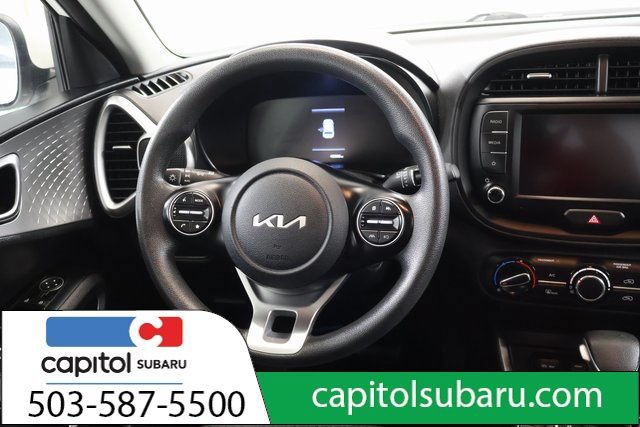 Used 2023 Kia Soul LX w/ LX Technology Package FWD image 14