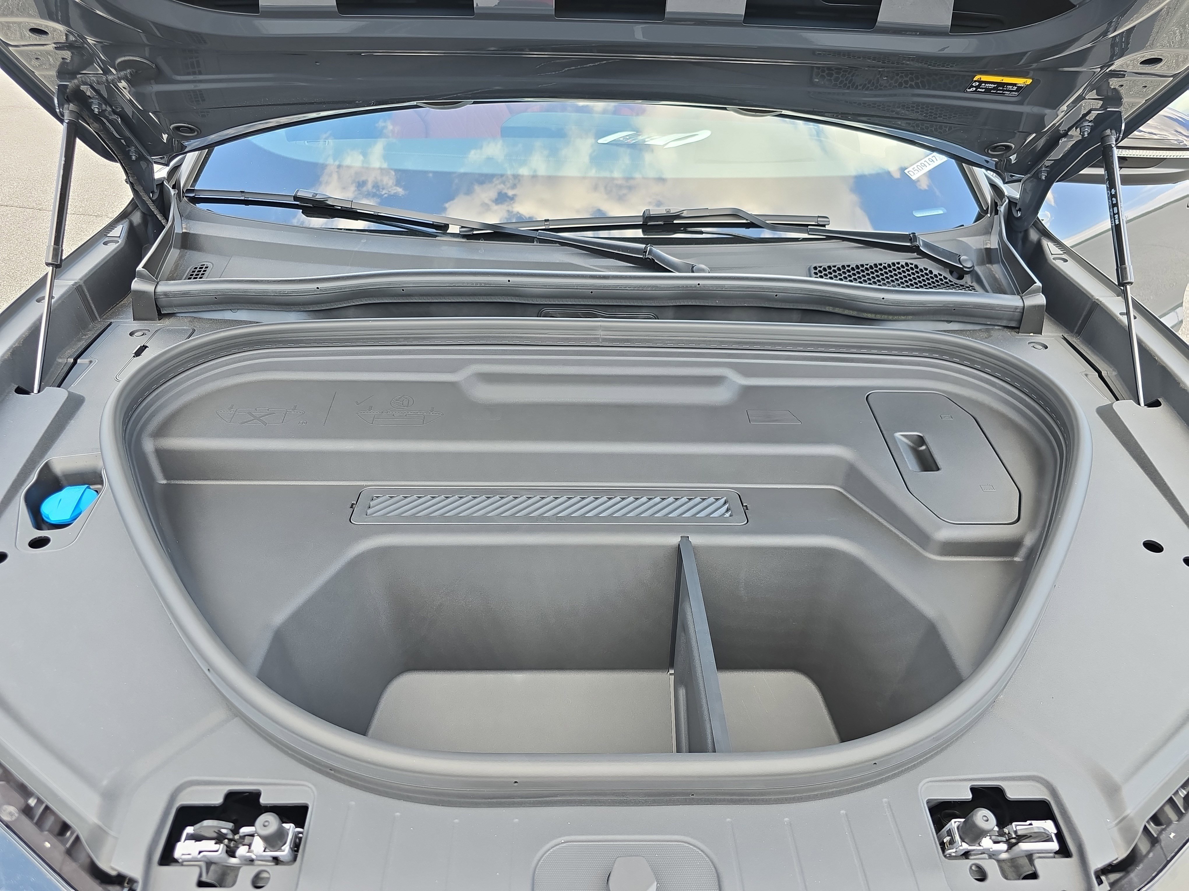 New 2025 Audi SQ6 e-tron Prestige image 29