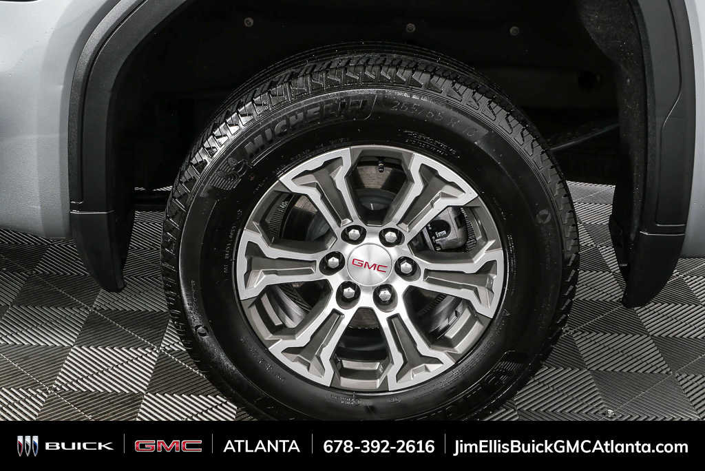 Used 2025 GMC Sierra 1500 SLT image 34