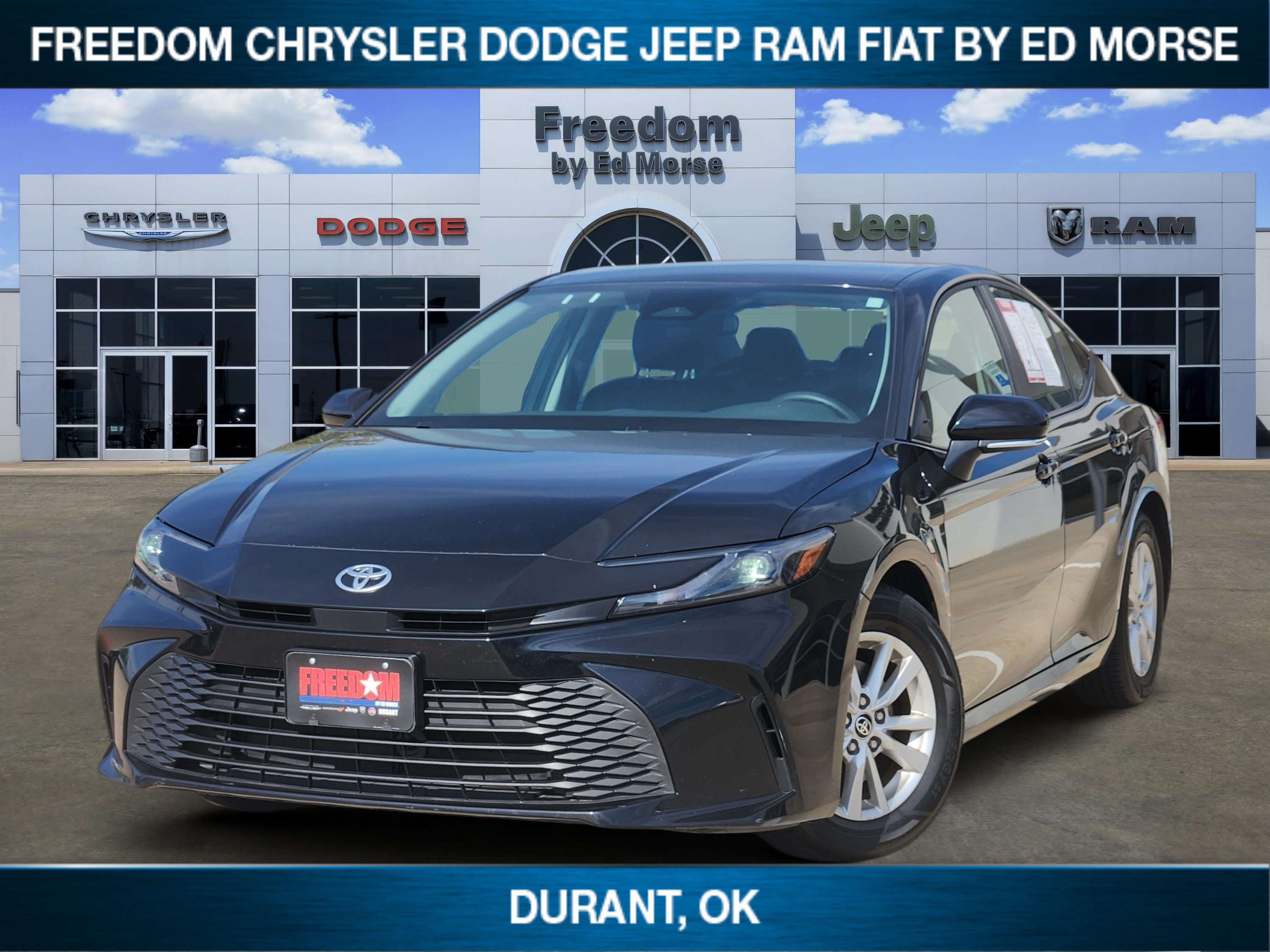 Used 2025 Toyota Camry LE FWD image 1