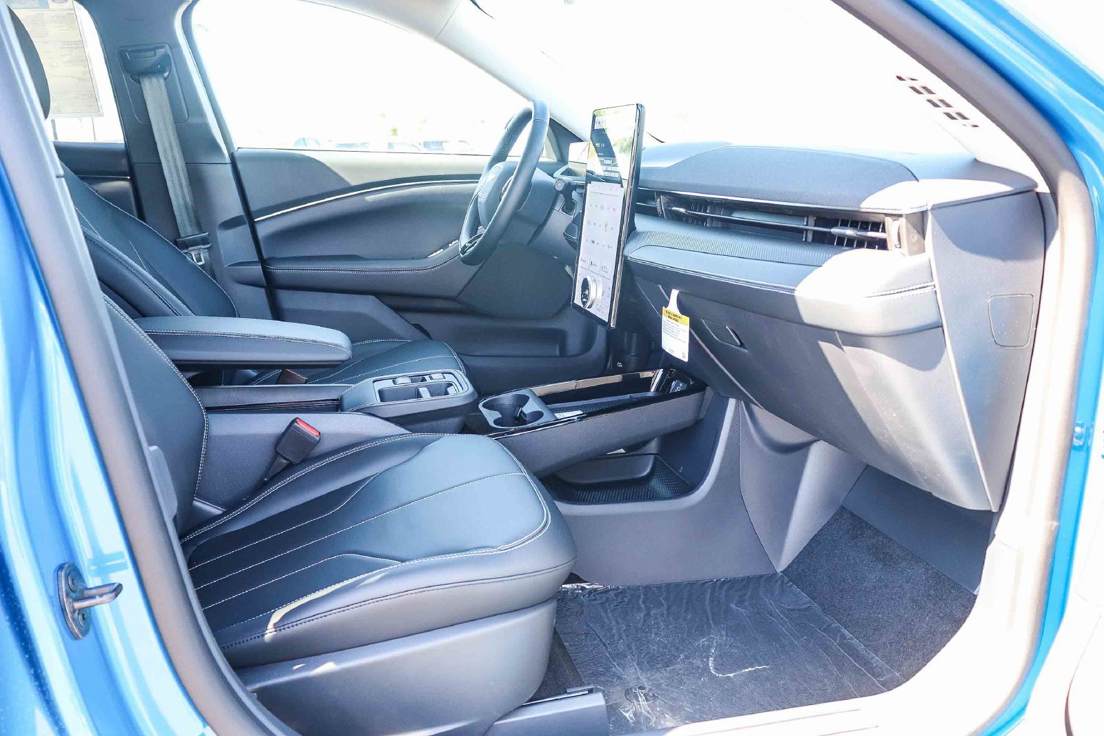 New 2026 Ford Mustang Mach-E Select w/ Comfort Package Lite RWD image 17