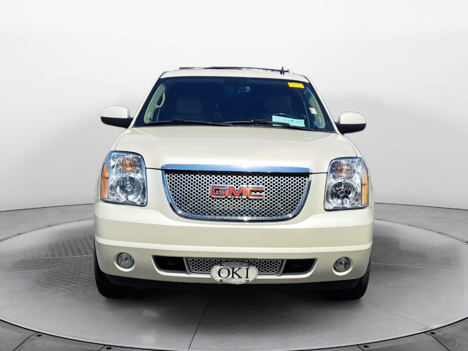 Used 2013 GMC Yukon Denali AWD/4WD image 2