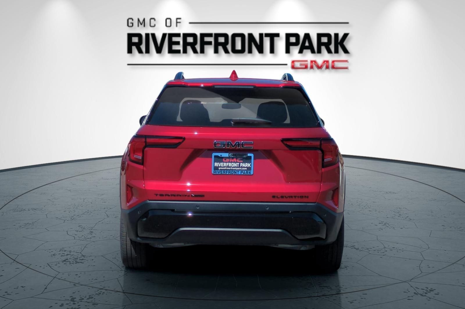 New 2026 GMC Terrain Elevation w/ Elevation Premium Package AWD/4WD image 4