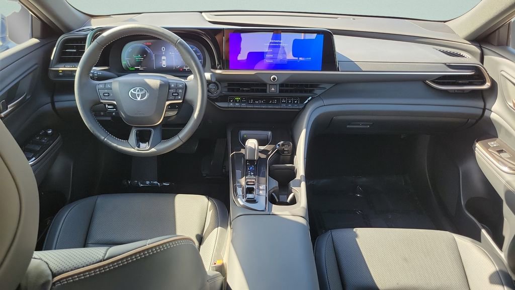 Used 2026 Toyota Crown AWD/4WD image 11