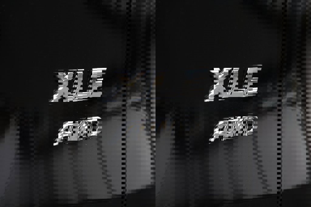 New 2025 Toyota RAV4 XLE image 9