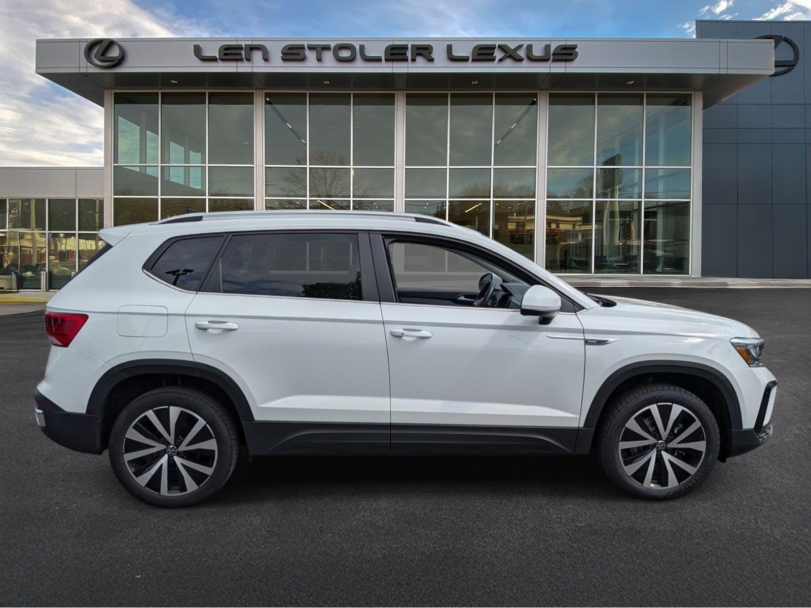 Used 2024 Volkswagen Taos SE FWD video 2