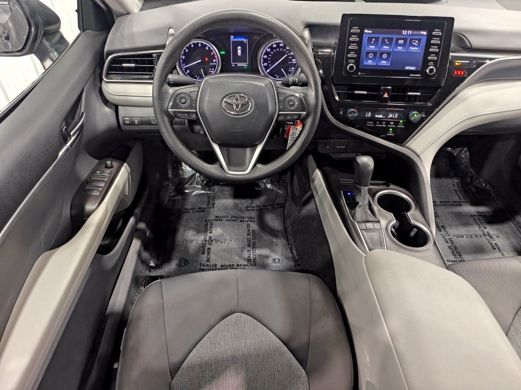 Used 2024 Toyota Camry LE FWD image 4
