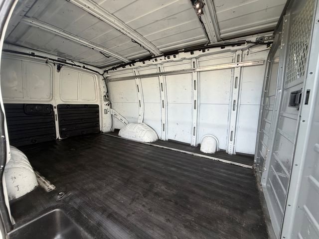 Used 2017 Chevrolet Express 2500 RWD image 35