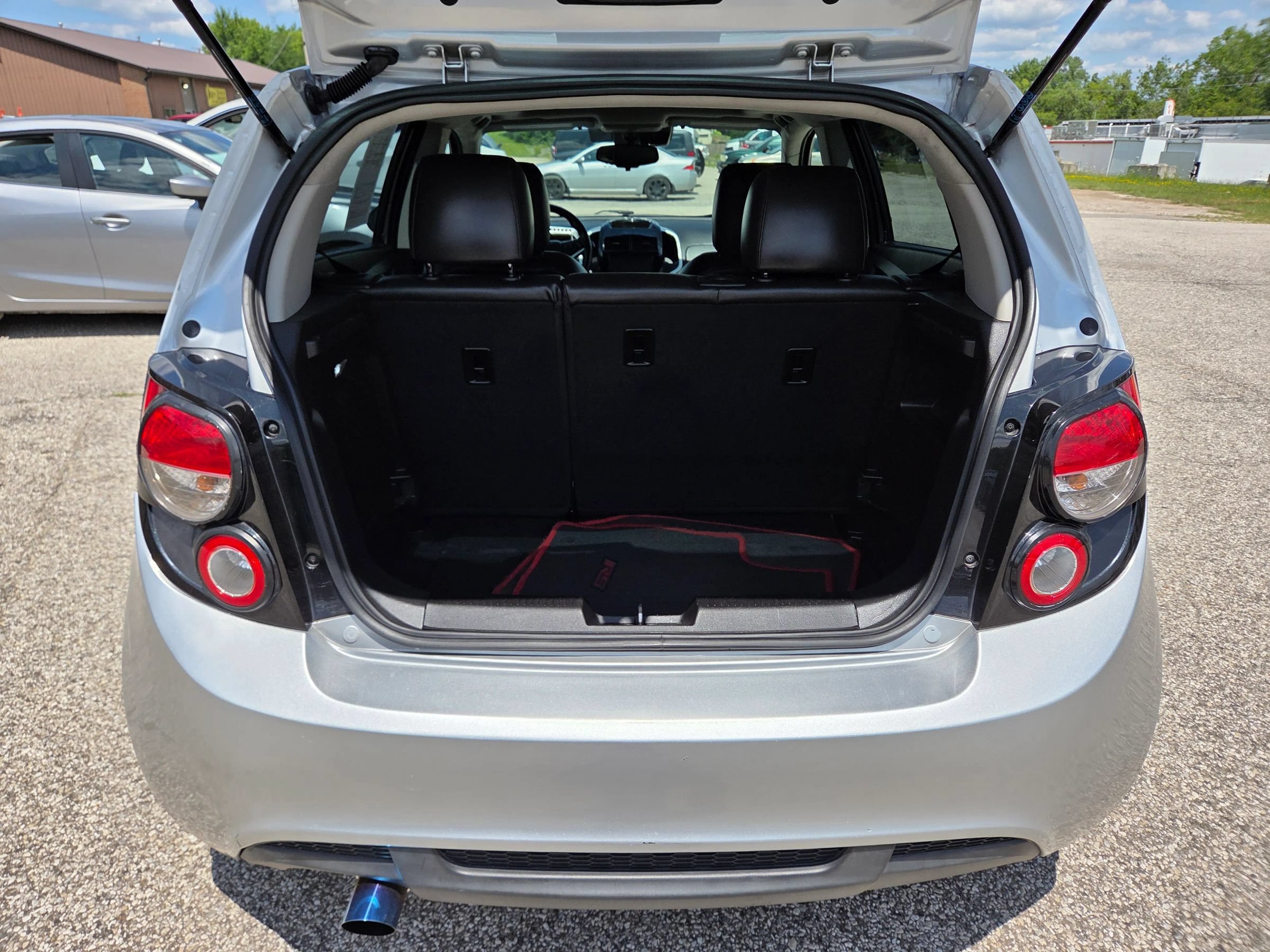 Used 2015 Chevrolet Sonic RS w/ Advanced Safety Package FWD image 17