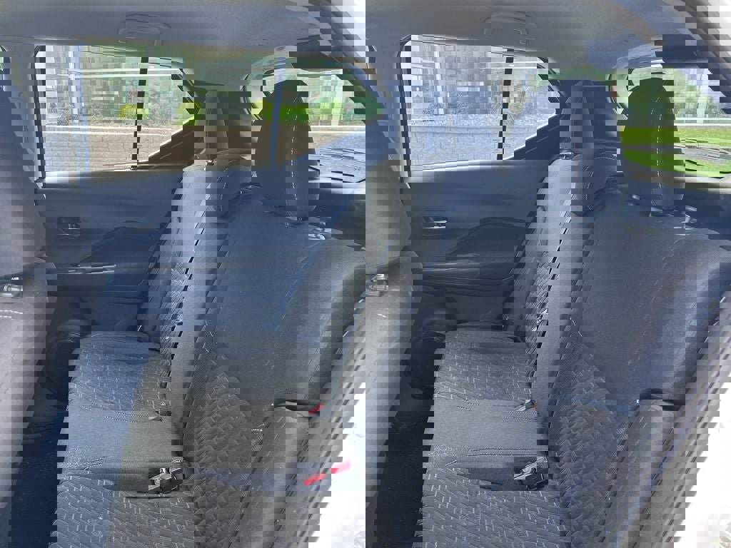 Used 2021 Nissan Kicks SV FWD image 13