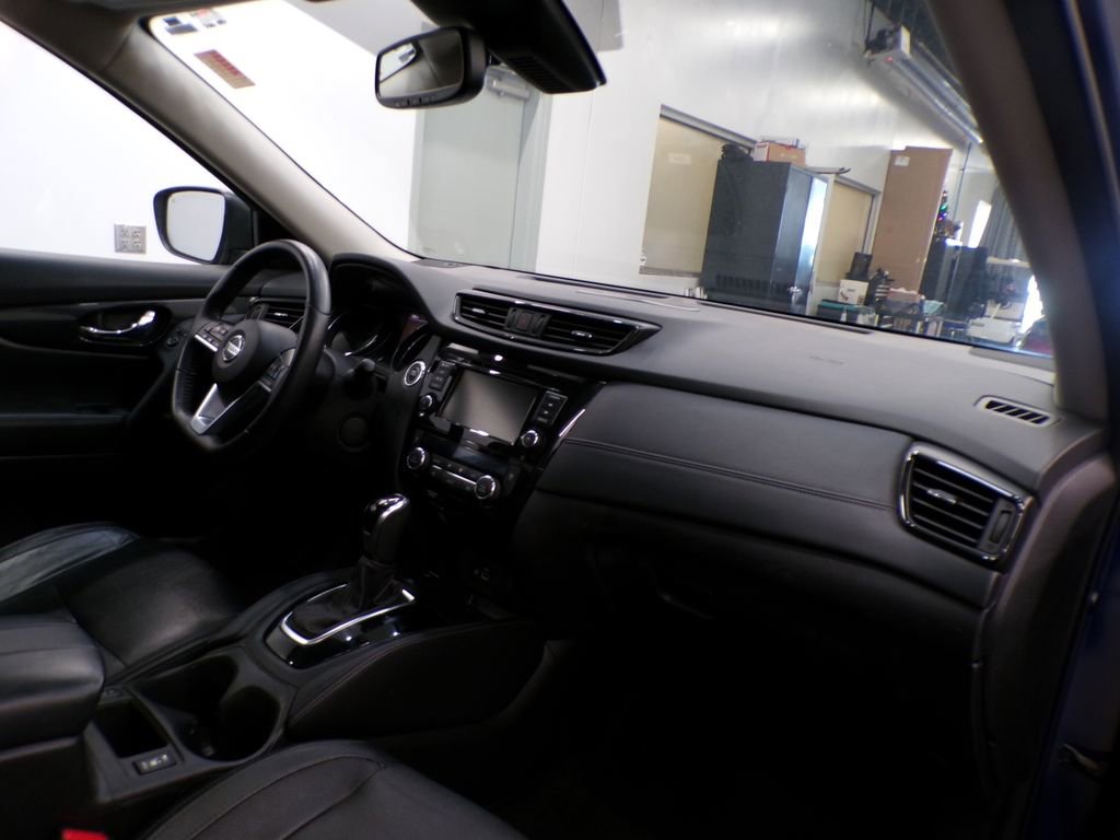 Used 2019 Nissan Rogue SL w/ Premium Package AWD/4WD image 17