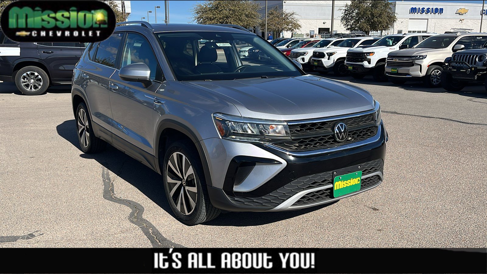 Used 2023 Volkswagen Taos SE image 1