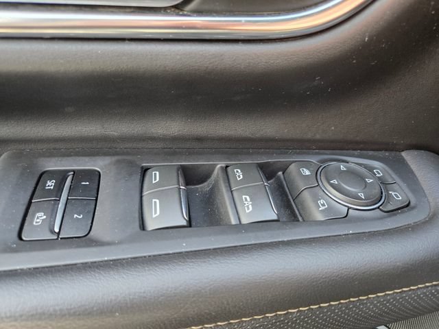 Used 2023 Chevrolet Suburban Premier AWD/4WD image 36