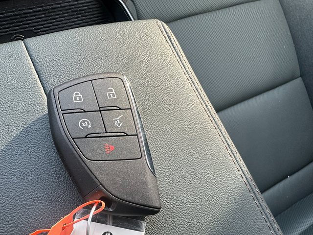 New 2026 GMC Terrain AT4 w/ Convenience Package III image 40