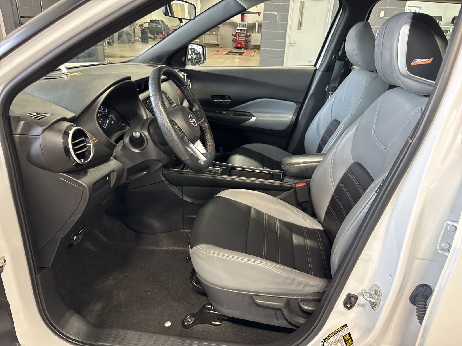 Used 2023 Nissan Kicks SR w/ SR Premium Package image 11