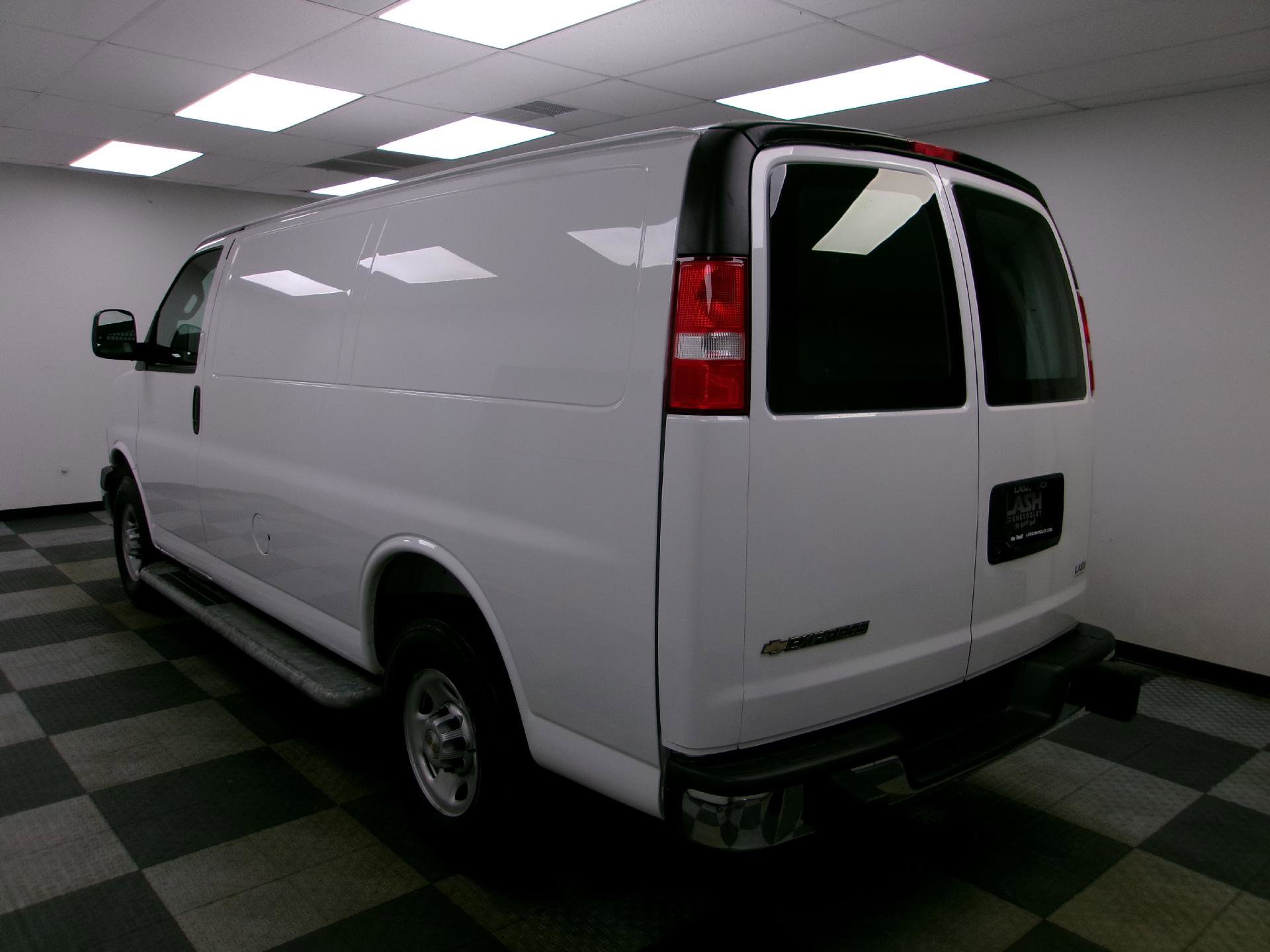 Used 2025 Chevrolet Express 2500 w/ Driver Convenience Package RWD image 2