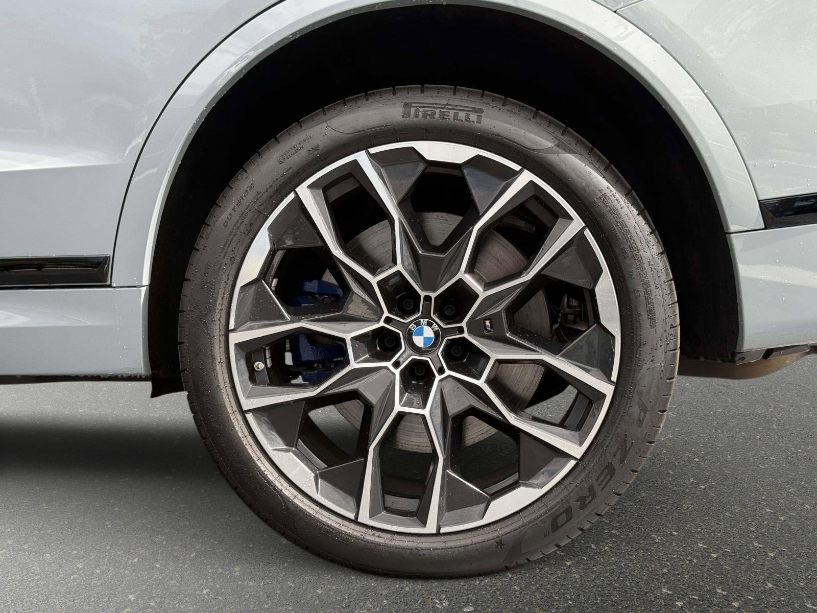 Used 2025 BMW X7 M60i AWD/4WD image 14