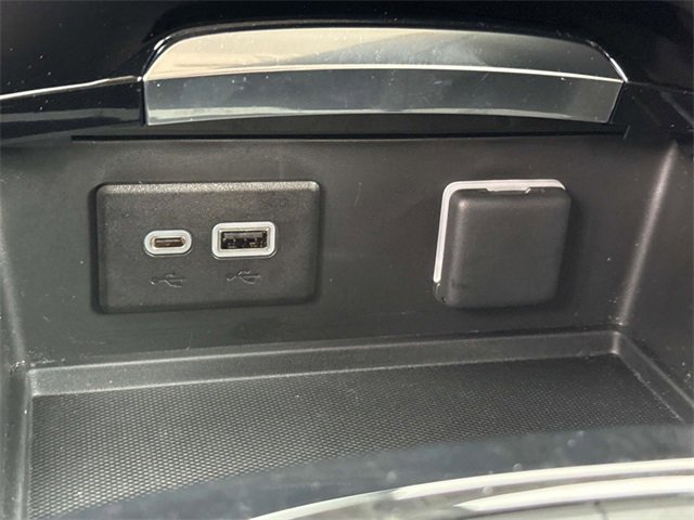 Used 2023 Buick Envision Essence image 22