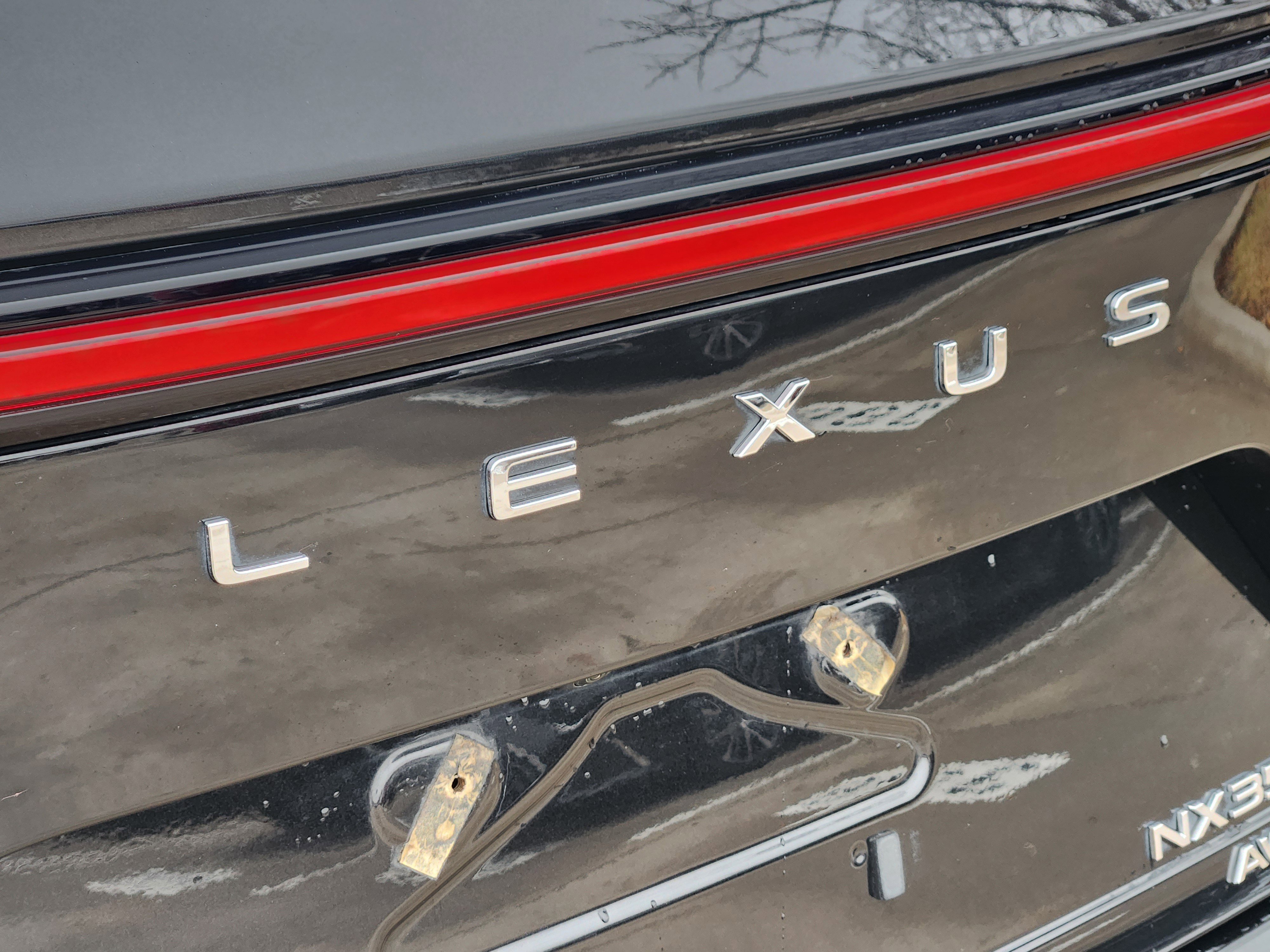 Used 2022 Lexus NX 350h AWD image 12