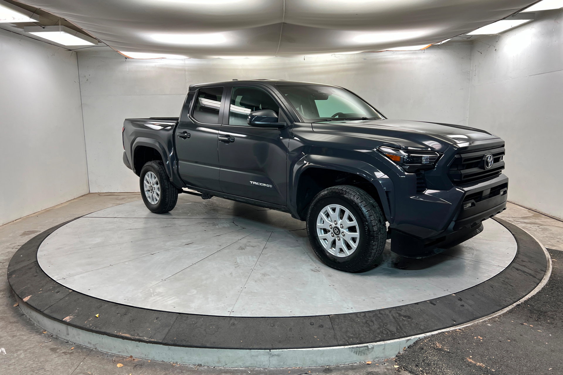 Used 2024 Toyota Tacoma SR5 image 8