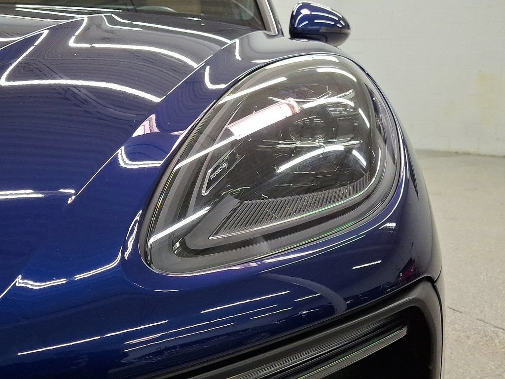 Used 2023 Porsche Macan AWD/4WD image 31